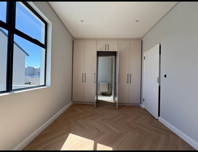 4 BEDROOM HOUSE FOR SALE IN SANDOWN